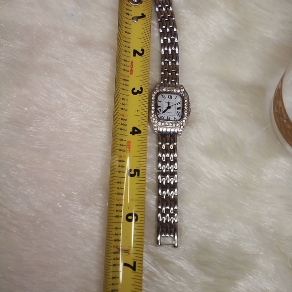 Corte D' Azur Quartz Bracelet Watch Approximate 7" Never worn - Picture 3 of 3